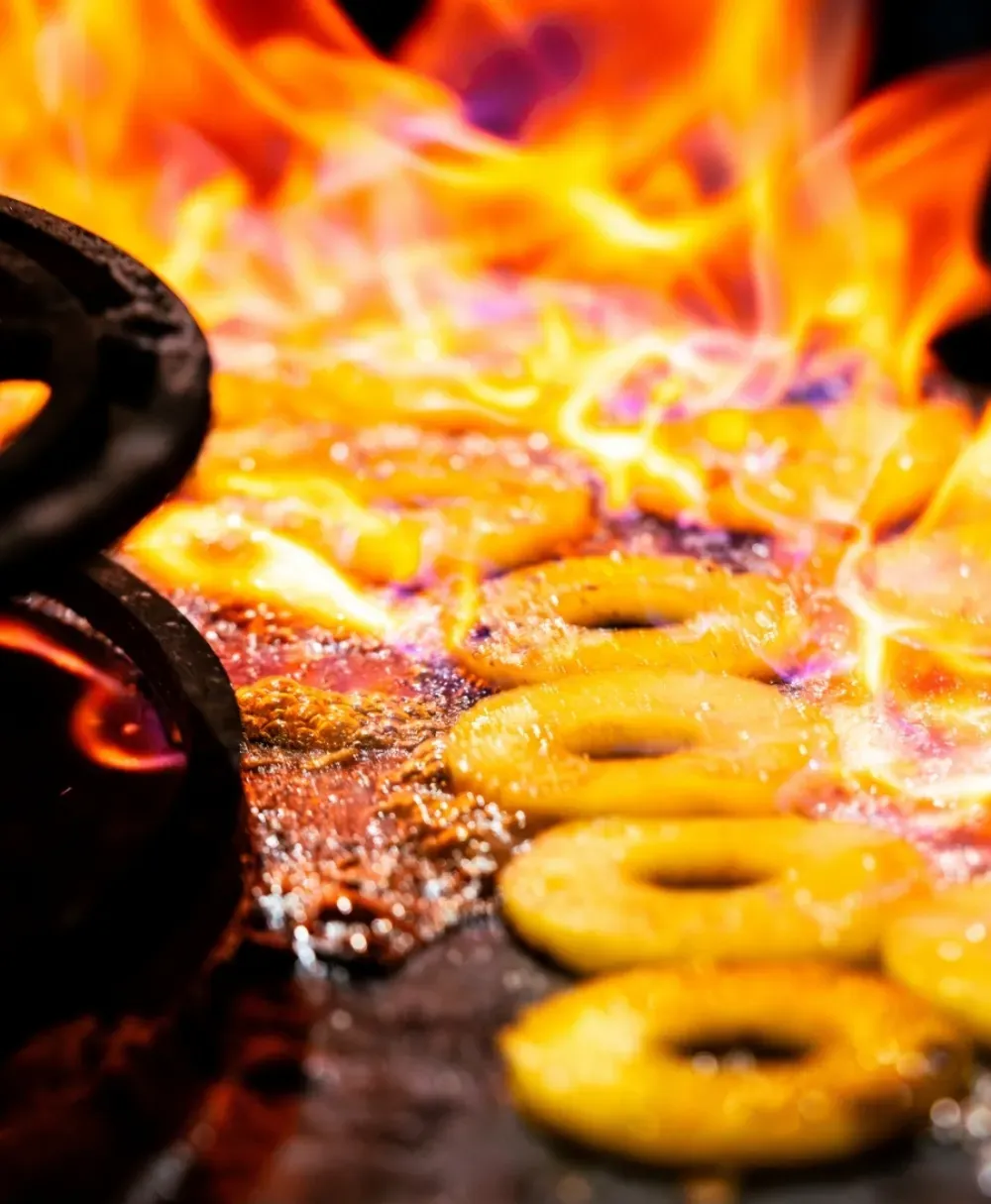 Ananas flambé au brasero